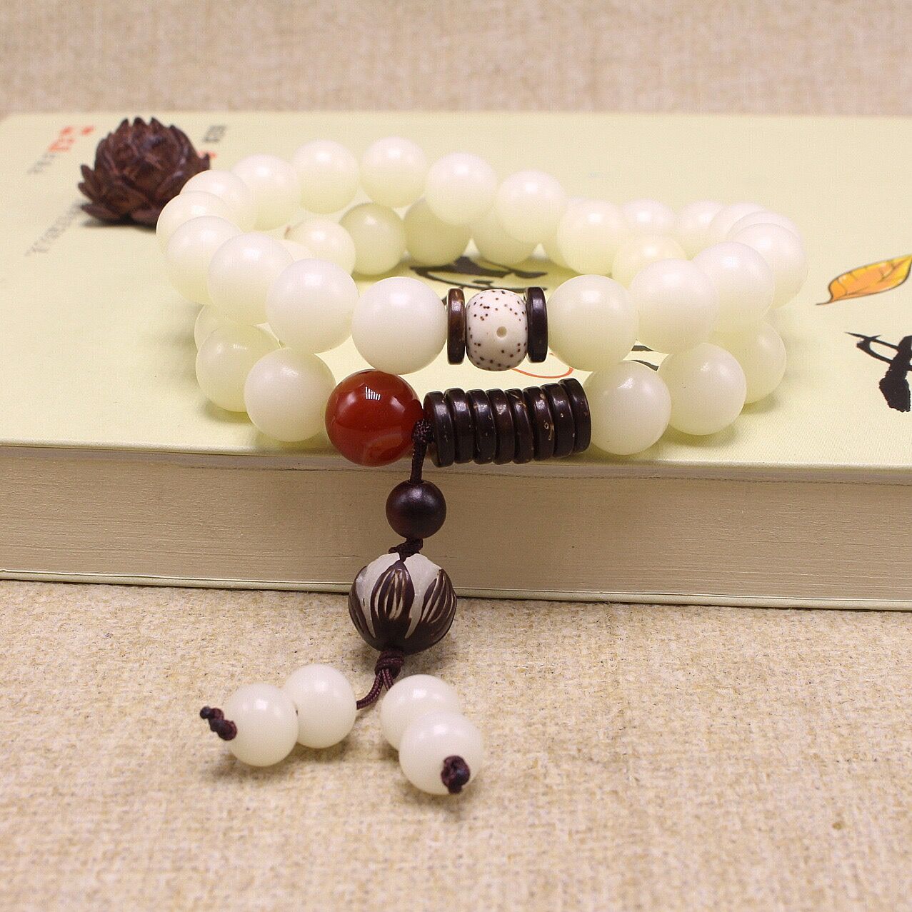 Original Design Natural White Bodhi Root Beads Bracelet Lotus 108 Lotus Mala Healing Prayer Bracelet for Women Jewelry Gift